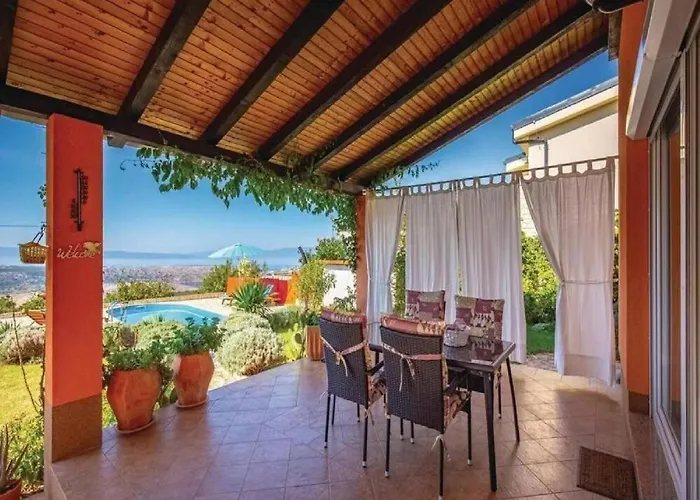 Mery Villa