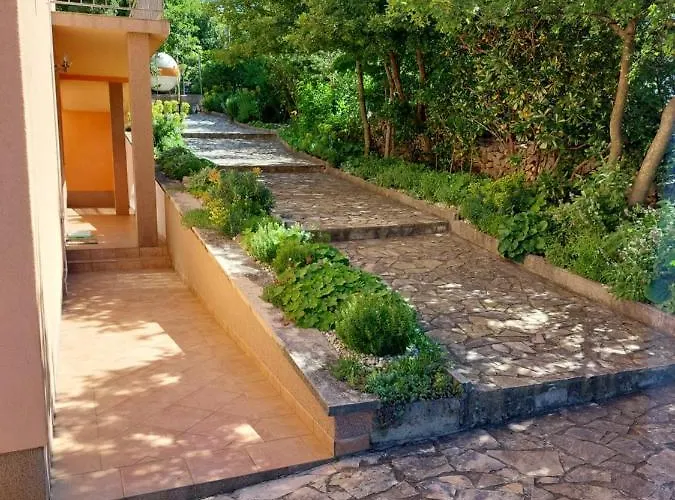 Mery Villa Smrika